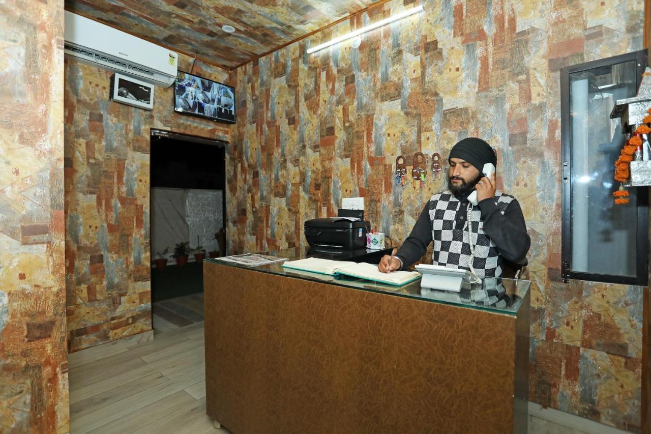 Hotel Saptrishi Rishīkesh 外观 照片